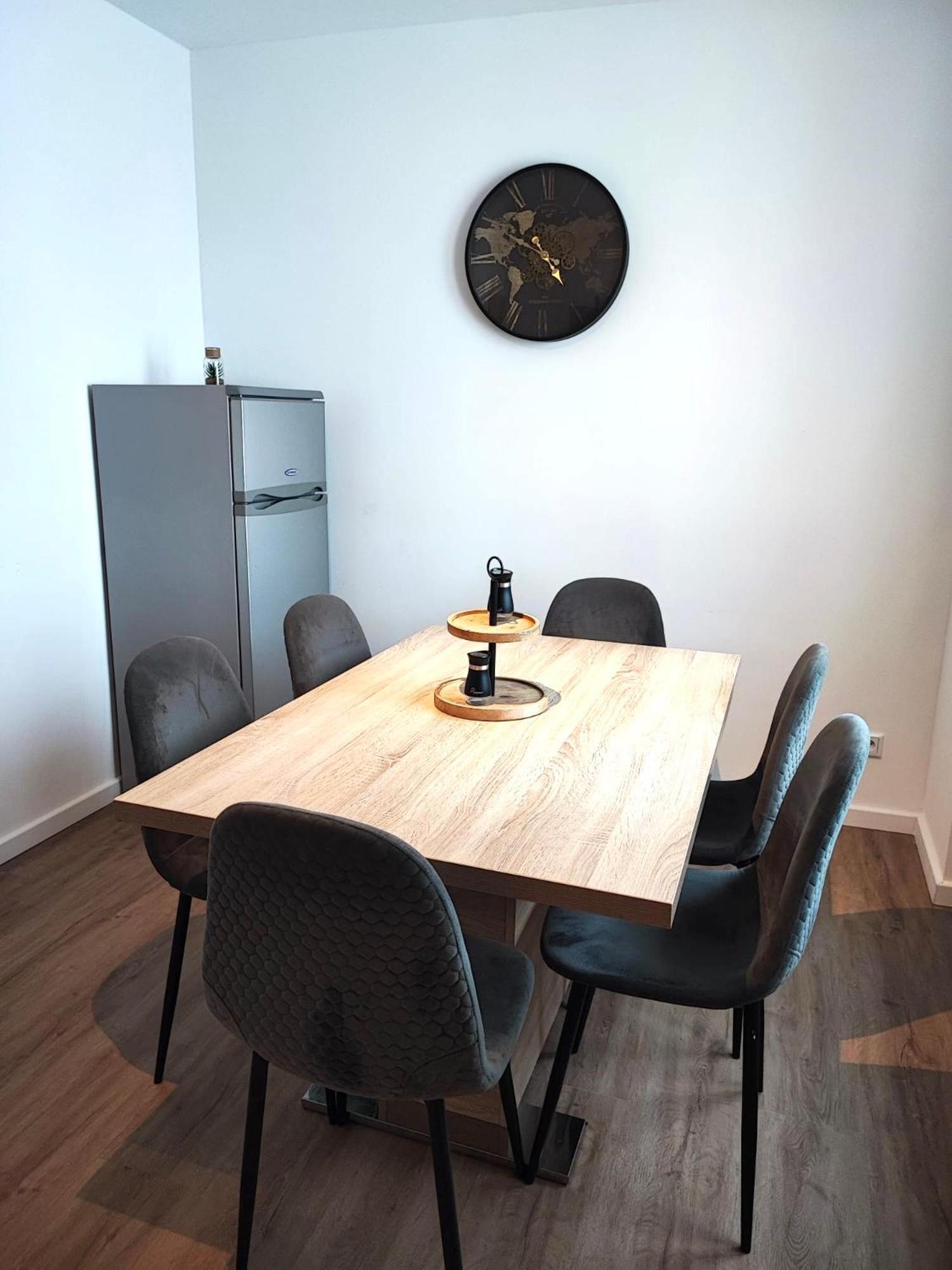 Rtr Essen - Fuer Bis Zu 8 Personen - Voll Ausgestattet - Zentral Limbecker Platz - Messe - Uniklinikum - Smart Tv - Modern Apartment Bagian luar foto